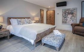 Suite 1 - Sleeping Giant Hotel - Pen Y Cae Inn