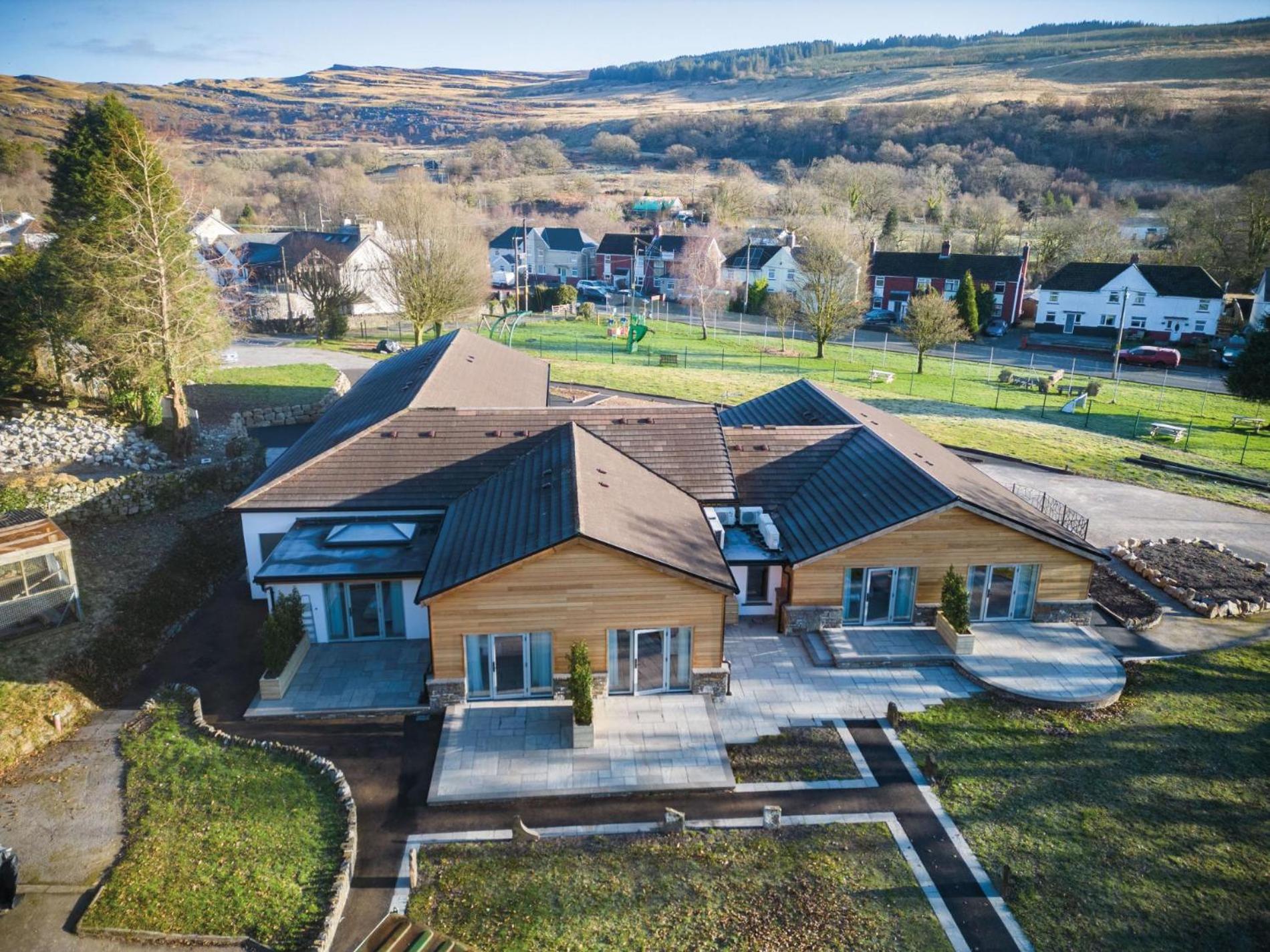 Suite 1 - Sleeping Giant Hotel - Pen Y Cae Inn Brecon Exterior photo