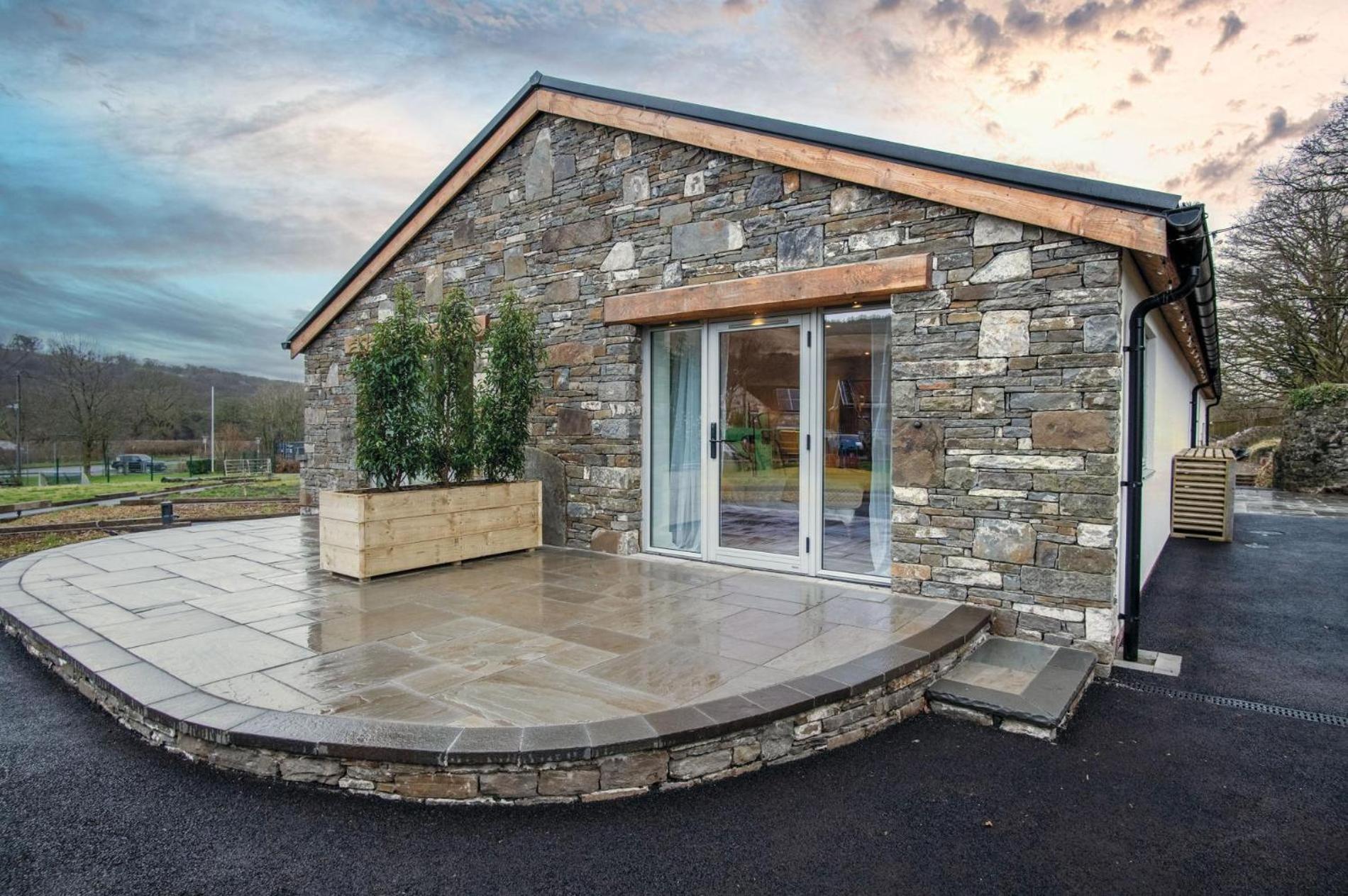 Suite 1 - Sleeping Giant Hotel - Pen Y Cae Inn Brecon Exterior photo